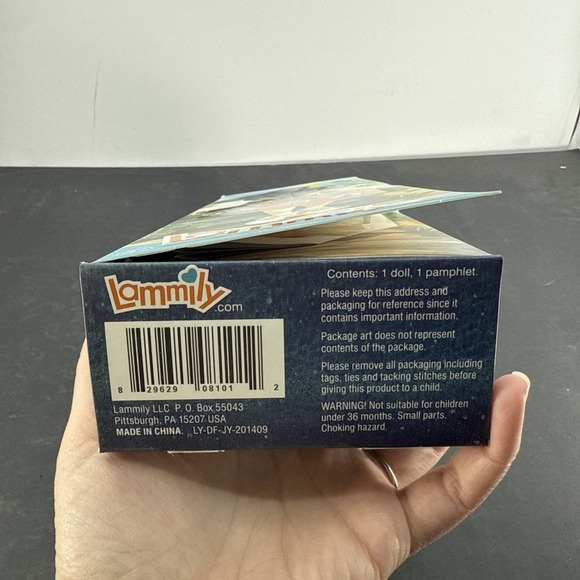 Lammily Traveler Doll 11" 1st Ed Clothes Shoes 2014 Realistic Body Articulated - Picture 5 of 5